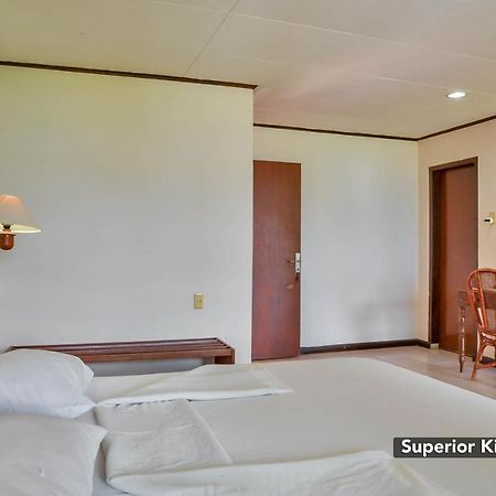 โรงแรม ชิลลินตง Ambarita ภายนอก รูปภาพ