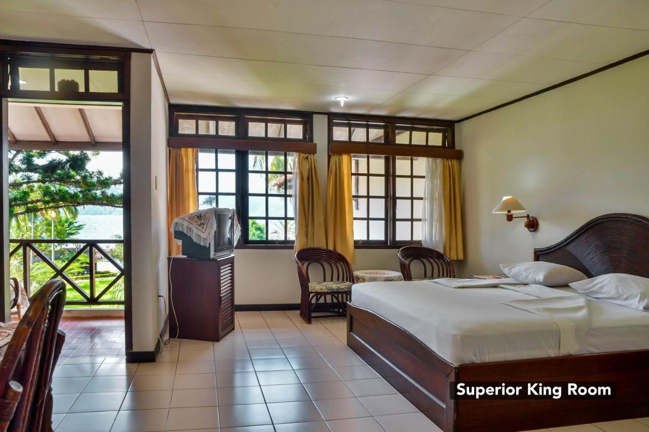โรงแรม ชิลลินตง Ambarita ภายนอก รูปภาพ
