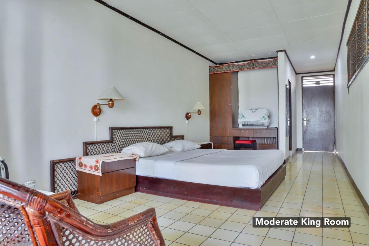 โรงแรม ชิลลินตง Ambarita ภายนอก รูปภาพ